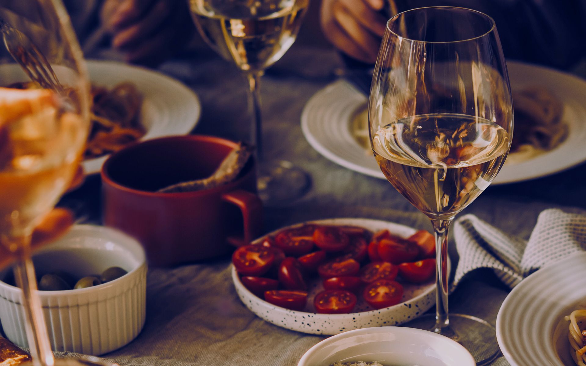 Pranzo o cena in cantina - LoveLanghe